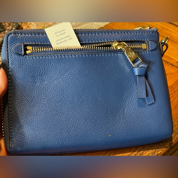 Tory Burch Robinson Large Wristlet in Blue Nile - Tag Removed (included!) Unused - Picture 17 of 17